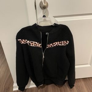 Zyia Flying V Black Cheetah Zip Up